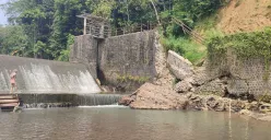 Kondisi Bendungan Badudun di Desa Banyubiru, Kecamatan Labuan, Kabupaten Pandeglang. (Sumber: Poskota/Samsul Fatoni)