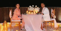Pasangan selebriti Thariq Halilintar dan Aaliyah Massaid saat merayakan hari jadi pernikahan di Bali. (Sumber: Instagram/@thariqhalilintar)