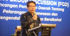 Anggota Pansus 9 DPRD Kota Bandung Uung Tanuwidjaja harap peran RW untuk aktif ke masyarakat. (Sumber: Dok. DPRD Kota Bandung)