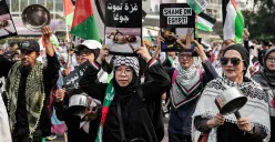 Ilustrasi, warga yang tergabung dalam Aliansi Rakyat Indonesia Bela Palestina menggelar aksi long march di kawasan Bundaran HI, Jakarta, Minggu, 27 Juli 2025. (Sumber: Poskota/Bilal Nugraha Ginanjar)