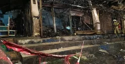 Bangunan Pasar Taman Puring, Jakarta Selatan hangus terbakar Senin, 28 Juli 2025. (Sumber: POSKOTA | Foto: Ali Mansur)