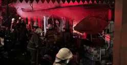 Kebakaran Pasar Taman Puring, Kebayoran Baru, Jakarta Selatan, pada Senin, 28 Juli 2025 malam. (Sumber: Poskota/Pandi Ramedhan)