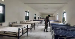 Lokasi barak militer di Markas Batalyon Infanteri 315/Garuda, Gunung Batu, Kota Bogor, yang akan digunakan untuk program pembinaan anak bermasalah di Kota Bogor, Minggu, 1 Juni 2025. (Sumber: POSKOTA | Foto: Sekar Putri Andini)