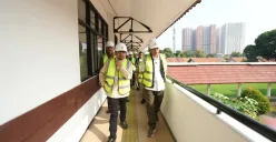 Wakil KSP, Muhammad Qodari mengunjungi Sentra Pangudi Luhur dalam rangka meninjau tempat yang direvitalisasi untuk menjadi sekolah rakyat, Selasa, 3 Juni 2025. (Sumber: Poskota/Nurpini Aulia Rapika)