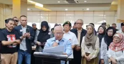 Gerakan Aksi Umat Melawan Ketidakadilan nyatakan dukungan untuk para penggugat ijazah Jokowi. (Sumber: YouTube/Refly Harun)