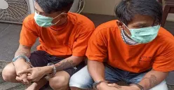 Pelaku curanmor ini berhasil ditangkap Polisi di Depok. Salah satu dari mereka merupakan residivis kasus serupa. (Sumber: Poskota/Angga Pahlevi)