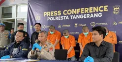 Polresta Tangerang menghadirkan para pelaku curanmor yang berhasil diringkus dalam konferensi pers di Mapolresta Tangerang, Kamis, 5 Juni 2025. (Sumber: POSKOTA | Foto: Primayanti)