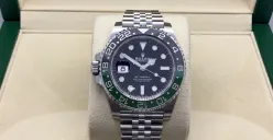 Ilustrasi - Harga jam tangan mewah Rolex pemberian Prabowo Subianto untuk Timnas Indonesia. (Sumber: Website/Fattorinis)