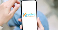 Gestun Kredivo adalah praktik ilegal yang melibatkan pencairan limit kredit Kredivo menjadi uang tunai melalui transaksi pembelian fiktif. Praktik ini sangat berisiko, termasuk potensi penipuan, pembekuan akun Kredivo. (Sumber: Kredivo)