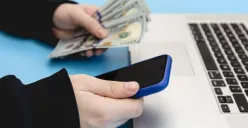 Resmi 2025! Deretan Aplikasi Pinjaman Digital Bank Ini Tawarkan Limit hingga Rp200 Juta Langsung dari HP (Sumber: Freepik)
