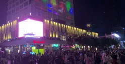 Suasana malam hari di kawasan Sarinah Thamrin, Jakarta Pusat. (Sumber: Poskota/M. Tegar Jihad)
