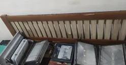 Barang bukti lampu Billboard yang dicuri oleh pelaku SS. (Sumber: Polres Metro Jakarta Barat)