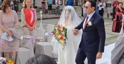 Fifi Lety Tjahaja Purnama yang didampingi oleh Basuki Tjahaja Purnama atau yang akrab disapa Ahok saat melepas masa lajangnya. (Sumber: Instagram/@fifiletytjahajapurnama)