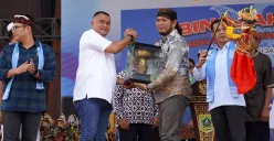 Bupati Bogor, Rudy Susmanto membuka gelaran KaBogor Fest 2025 secara resmi di Stadion Pakansari, Kabupaten Bogor, Rabu, 11 Juni 2025. (Sumber: Pemkab Bogor)