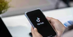 Ilustrasi strategi TikTok untuk meraup cuan dari membuat video pendek. (Sumber: Bank Saqu)