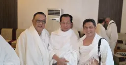 Menteri Agama RI Nasaruddin Umar (tengah) bersama dengan Anggota DPD RI Bang Azran (paling kanan) ikuti Ibadah Haji 2025. (Sumber: Dok. DPD RI)