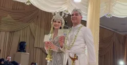 Al Ghazali dan Alyssa Daguise resmi menikah. (Sumber: Instagram/@elelrumi)