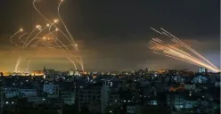 Perbandingan Sistem Pertahanan Udara: Iron Dome vs S-300 & Bavar-373 (Sumber: Pinterest)