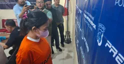 SPG pelaku pencuri Iphone berhasil ditangkap Polsek Pancoran Mas. (Sumber: Poskota/Angga Pahlevi)