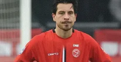 Resmi Angkat Bicara! Thom Haye Klarifikasi Kabar Transfer ke Persija Jakarta (Sumber: Instagram/@almerecityfc)