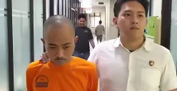 Ezra, 23 tahun, pelaku penganiayaan terhadap ibu kandungnya sendiri di Bekasi Jaya, Kecamatan Bekasi Timur, Kota Bekasi, ditahan di Polres Metro Bekasi Kota. (Sumber: Istimewa)