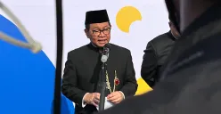 Gubernur Jakarta, Pramono Anung saat memberikan pernyataan kepada awak media di Monas, Jakarta Pusat, Minggu 22 Juni 2025. (Sumber: POSKOTA | Foto: M Tegar Jihad)