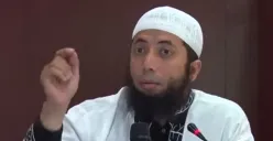 Ustaz Khalid Basalamah diperiksa KPK terkait dugaan kasus korupsi kuota haji (Sumber: Pinterest)