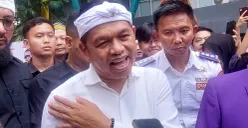 Gubernur Jawa Barat, Dedi Mulyadi saat mengunjungi Universitas Pakuan Kota Bogor, Selasa, 24 Juni 2025. (Sumber: POSKOTA | Foto: Sekar Putri Andini)