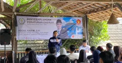 Anggota Komisi IV DPRD Provinsi Jawa Barat, Abdul Karim saat sosialisasi Perda No.4 Tahun 2019 tentang Penyelenggaraan Kesehatan di Desa Nagrak, Kecamatan Cianjur, Kabupaten Cianjur, Jawa Barat (Sumber: Dok. DPRD Jabar)