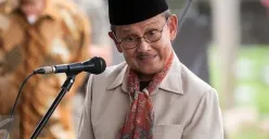 Mengenang Sosok BJ Habibie yang Lahir pada 25 Juni 1936, Berikut Profil dan Perannya (Sumber: Instagram/b.jhabibie)