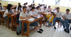 Potret anak-anak SMA. (Sumber: Flickr)