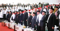 Ketua Dewan Syuro PKB sekaligus Wakil Presiden ke-13 RI, KH Ma’ruf Amin, bersama Bupati Bogor Rudy Susmanto, Ketua DPRD Sastra Winara saat menghadiri Ijtima Ulama dan PKU ke-19 di Cibinong, Kamis, 26 Juni 2025. (Sumber: Poskota/Sekar Putri Andini)