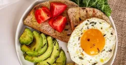 5 Menu Sahur Simpel dan Bergizi untuk Anak Kos. (Sumber: Pinterest/Mehar Advani)