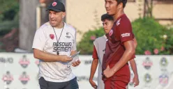 PSM vs Persebaya: Juku Eja ditinggalkan oleh Bernardo Tavares yang balik kampung ke Portugal. (Sumber: X/ FaktaSepakbola)