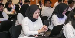 Proses seleksi CPNS 2024 mengalami penundaan untuk memastikan penataan ASN yang lebih efektif. Tetap pantau informasi terbaru! (Sumber: Pinterest)