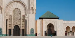 Berikut ini adalah doa masuk Masjid yang harus diketahui oleh umat Islam sebelum beribadah di rumah Allah tersebut. (Sumber: Freepik/rawpixel.com)