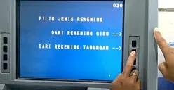 Mesin ATM tempat penarikan dana bantuan PKH dengan mudah dan cepat. (Sumber: Youtube/@Solwidd aan)