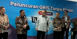 Gubernur Jakarta, Pramono Anung saat menghadiri peluncuran QRIS tap di MRT Bunderah HI, Jakarta Pusat, Jumat 14 Maret 2025. (Sumber: Poskota/Pandi Ramedhan)