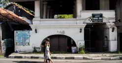 Bangunan Masjid Langgar Tinggi di Pekojan, Tambora, Jakarta Barat. Masjid ini dibangun pada 1829 M. (Sumber: Poskota/Bilal Nugraha Ginanjar)