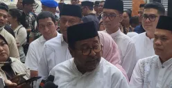 Wakil Gubernur Jakarta Rano Karno saat meninjau Bazar Ramadhan di Rusun Pasar Rumput, Jaksel, Sabtu, 15 Maret 2025. (Sumber: Poskota/Pandi Ramedhan)