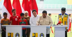 Presiden Prabowo Subianto, Erick Thohir dan sejumlah pihak lainnya meresmikan 17 Stadion pasca renovasi. (Sumber: Pssi.org)