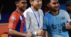 Mantan pelatih Timnas Indonesia Shin Tae Yong menemui mantan anak asuhnya Asnawi Mangkualam dan Pratama Arhan di Thailand. (Sumber: IG: @seasiagoal)