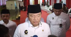 Menteri Koordinator Bidang Politik dan Keamanan (Menko Polkam), Budi Gunawan saat ditemui di Lapangan Mabes Polri, Jakarta Selatan, Senin, 17 Maret 2025. (Sumber: Poskota/Ali Mansur)