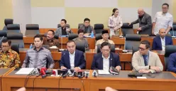 Wakil Ketua DPR RI, Sufmi Dasco Ahmad bersama Komisi I DPR menggelar konferensi pers tentang revisi UU TNI. (Sumber: FraksiGerindra.Id)