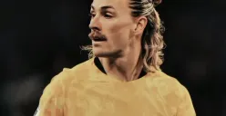 Gelandang Timnas Australia, Jackson Irvine (Sumber: @futbollstoryy)