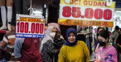 Rekomendasi pusat belanja baju murah di Jakarta tanpa bikin kantong bolong. (Sumber: Poskoata/ Bilal Nugraha Ginanjar)