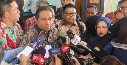 Ian Iskandar, kuasa hukum mantan ketua KPK saat ditemui awak media di Pengadilan Negeri Jakarta Selatan, Rabu, 19 Maret 2025. (Sumber: Poskota/Ali Mansur)