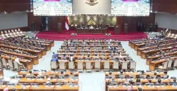 DPR RI secara resmi telah mensahkan revisi Undang-Undang Nomor 34 Tahun 2004 tentang Tentara Nasional Indonesia (TNI) dalam sidang paripurna yang digelar pada Kamis, 20 Maret 2025. (Sumber: Tangkapan Layar Kanal YouTube DPR RI)