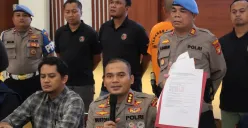 Polres Metro Bekasi mengungkap kasus kasus dugaan tindak pidana penggelapan dana sekolah di Cikarang Utara, Kabupaten Bekasi, Jawa Barat. (Sumber: Dok. Polres Metro Bekasi)