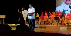 Wakil Gubernur Jakarta Rano Karno saat memberikan sambutan pada acara yang diadakan BAZNAS BAZIS Jakarta untuk mendukung teman-teman disabilitas di Teater Taman Ismail Marzuki, Rabu, 19 Maret 2025. (Sumber: Dok. BAZNAS Jakarta)